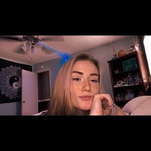 Meet your Posher, Elisa